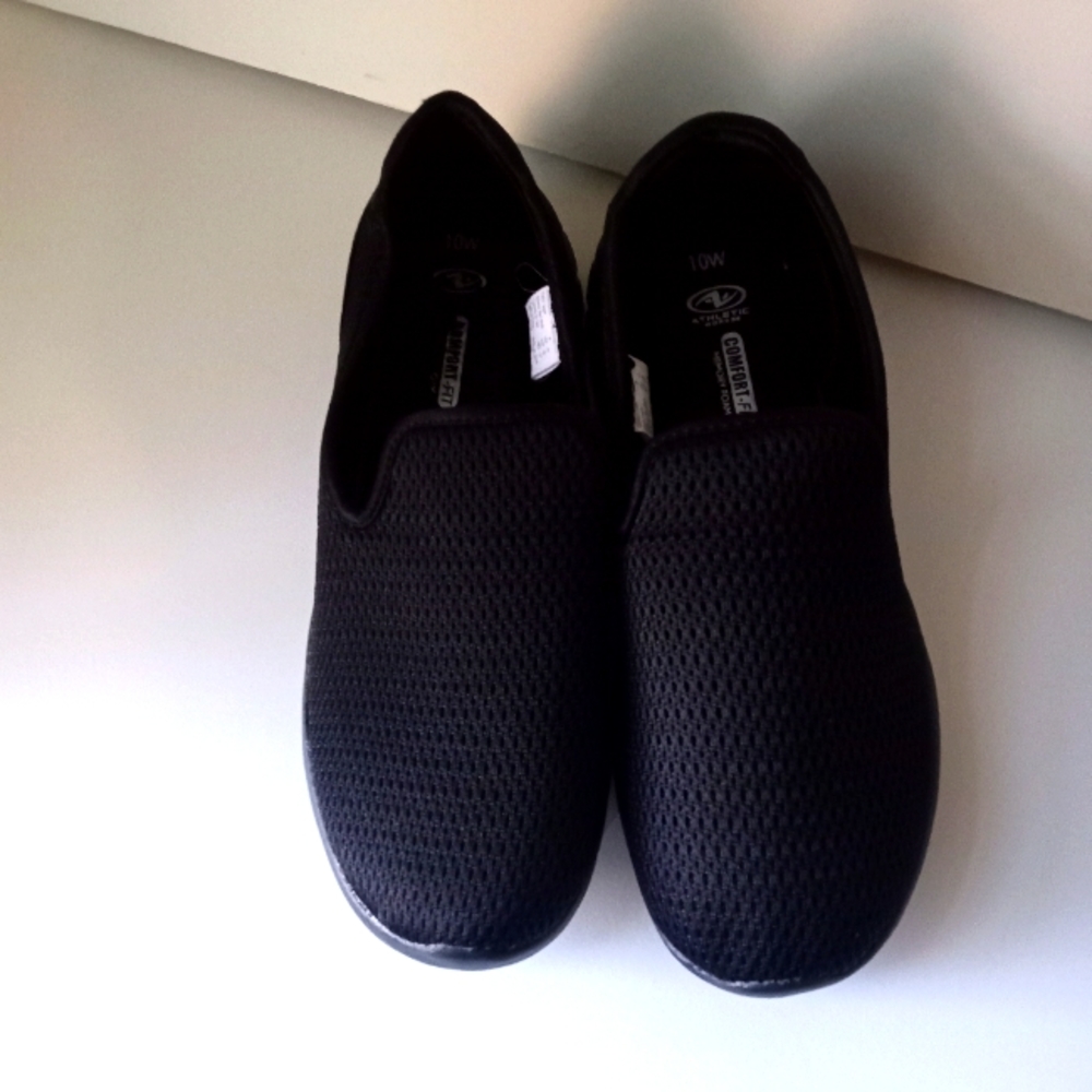 Comfortable, Like New Athletic Works Women Mesh Sneaker